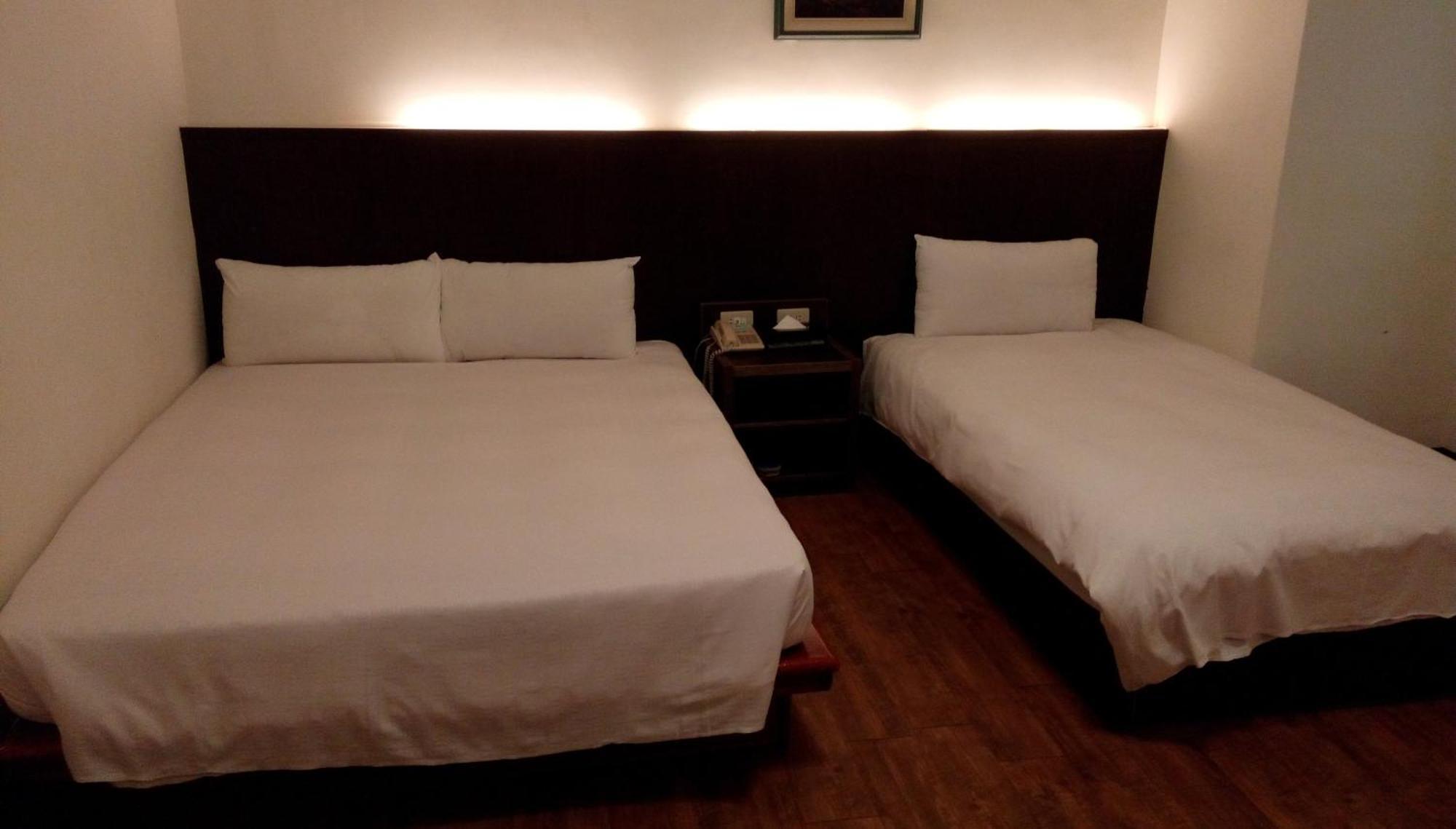 Melody Hotel Taitung Bagian luar foto