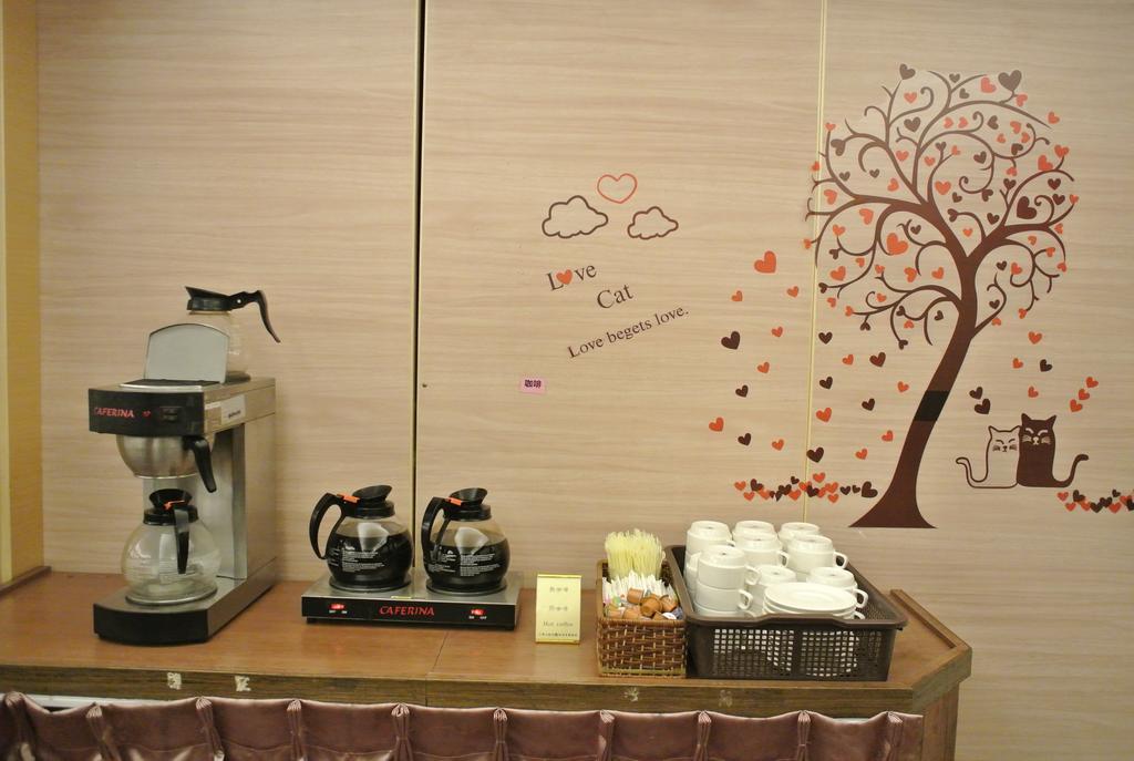 Melody Hotel Taitung Bagian luar foto