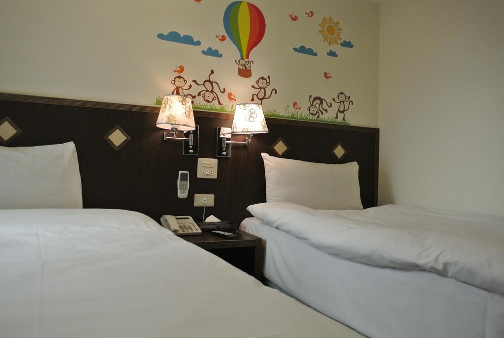 Melody Hotel Taitung Bagian luar foto