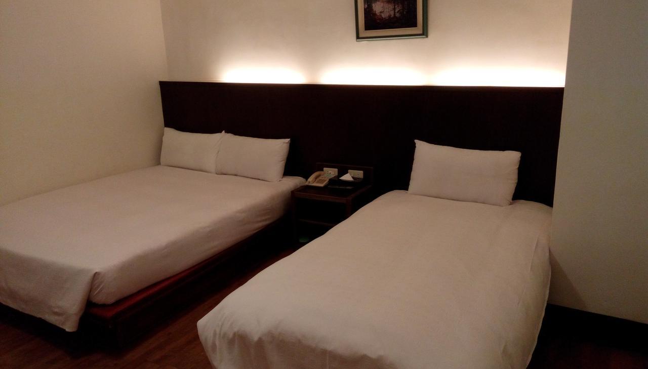 Melody Hotel Taitung Bagian luar foto