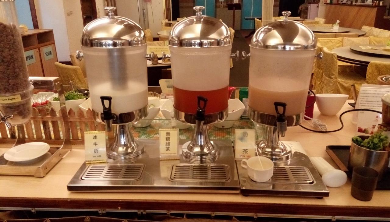 Melody Hotel Taitung Bagian luar foto