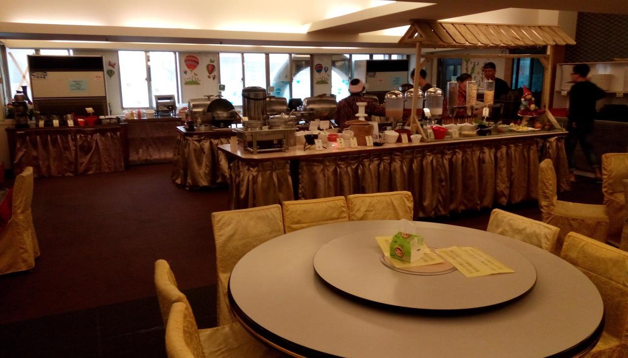 Melody Hotel Taitung Bagian luar foto