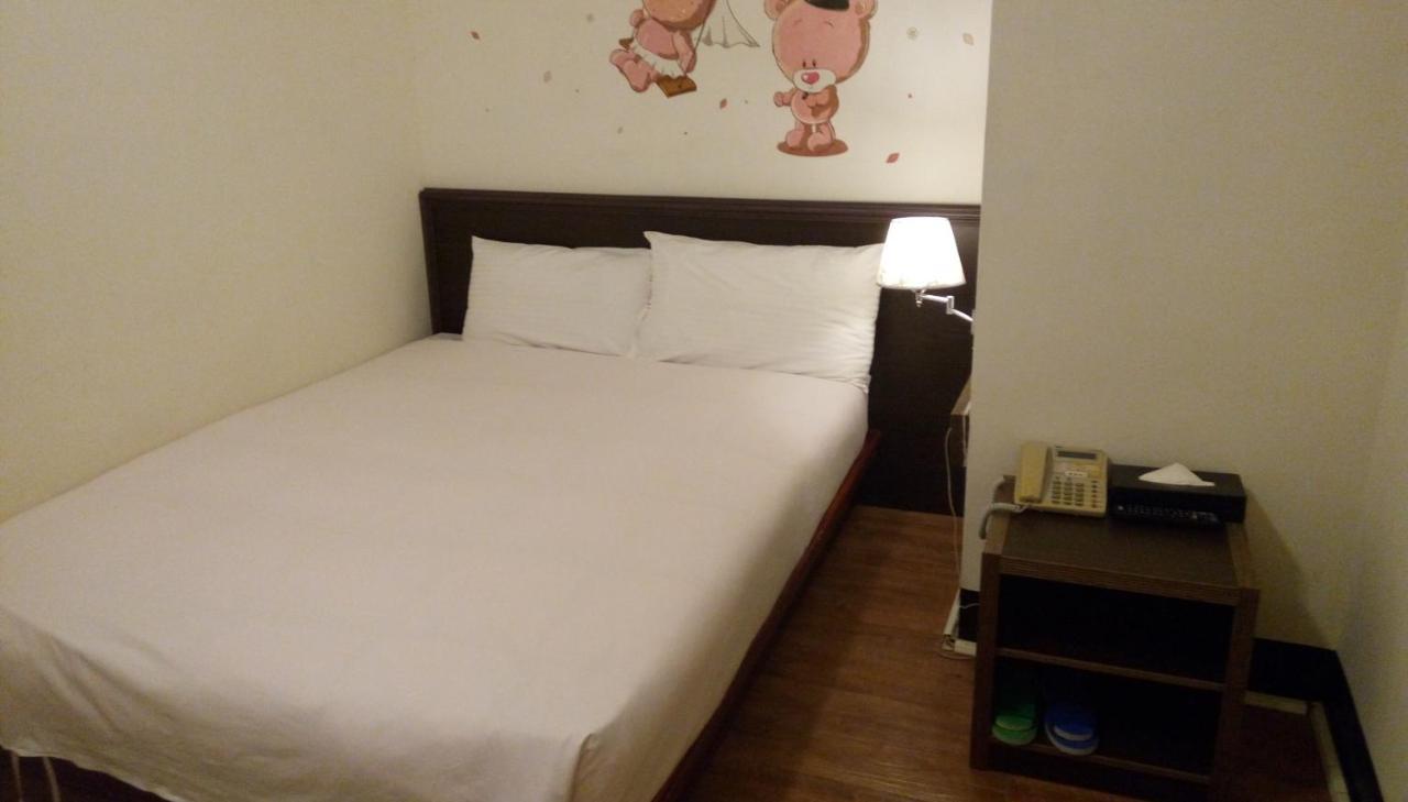 Melody Hotel Taitung Bagian luar foto