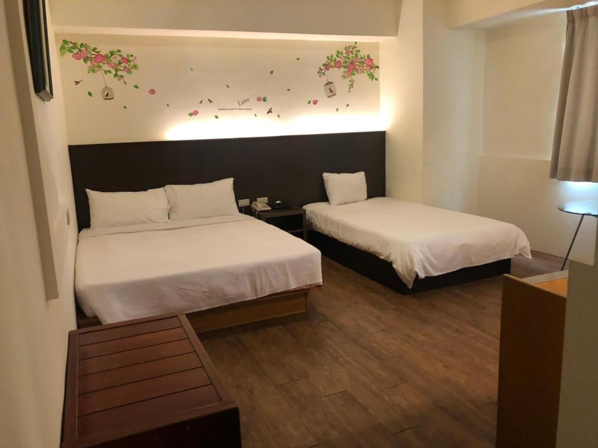 Melody Hotel Taitung Bagian luar foto