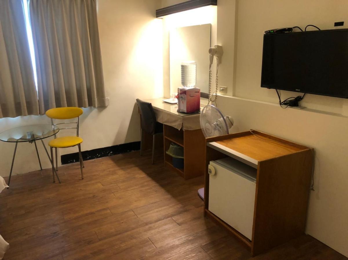 Melody Hotel Taitung Bagian luar foto